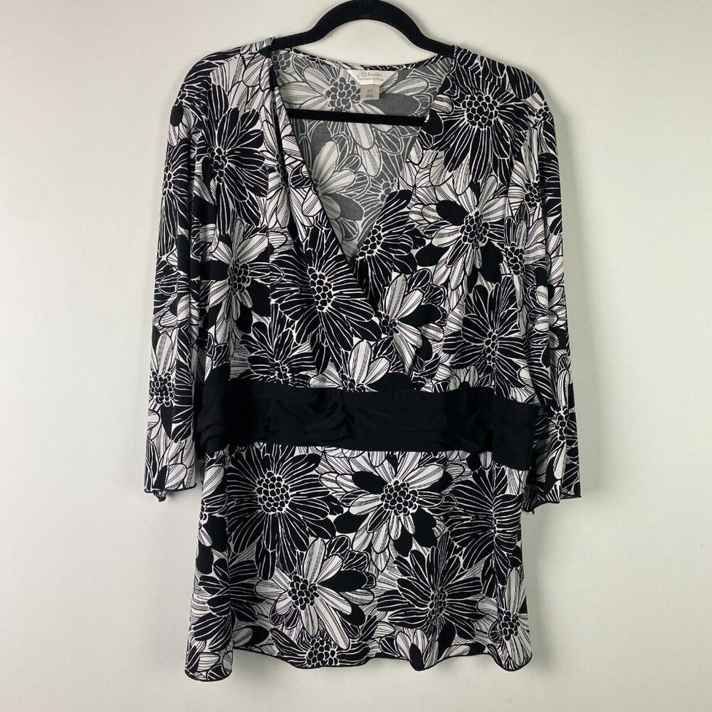 CJ Banks Botanical Print Tunic Top Womens 2X Black White Floral Faux Wrap V Neck